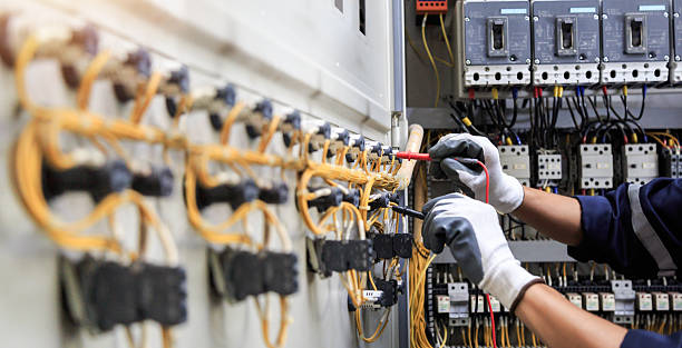 Professional Electrician technician working in Wesley Chapel, FL
